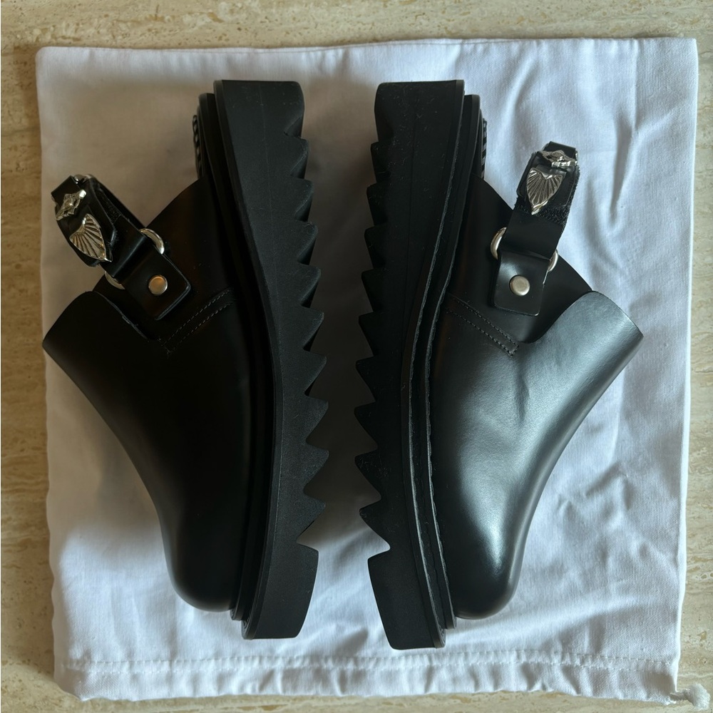 TOGA Pulla Black Mules with Silver Western Accents - Picture 3 of 4